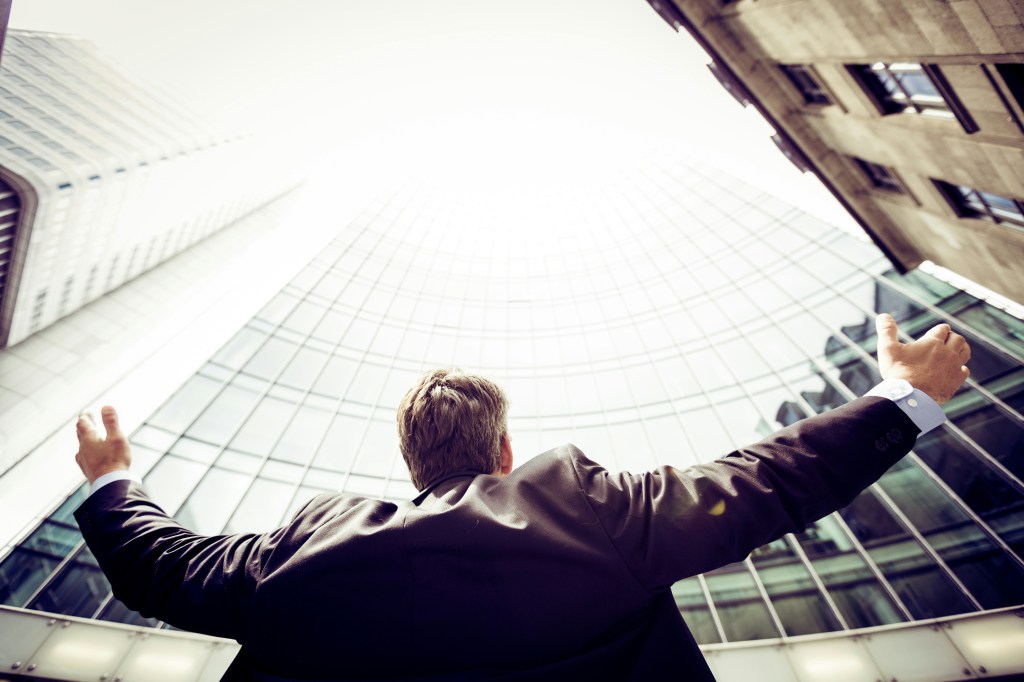 Business finance and advisory workspace